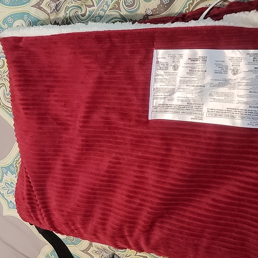Heated electric throw blanket
